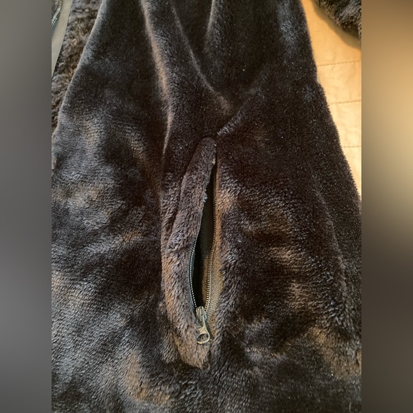 Fila Sport - Black plush jacket with a faux fur inside- Size Medium - Picture 9 of 10